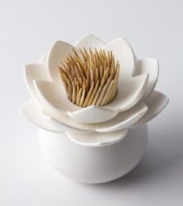 Stojanček na špáradlá Qualy Lotus Toothpick Holder